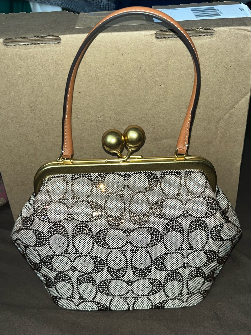 Coach Brown and Cream Signature Jacquard Kiss-Lock 16 - Picture 2 of 11